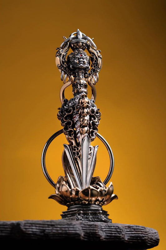 Vajra Dagger Sculpture: Chinese Cultural Artifact